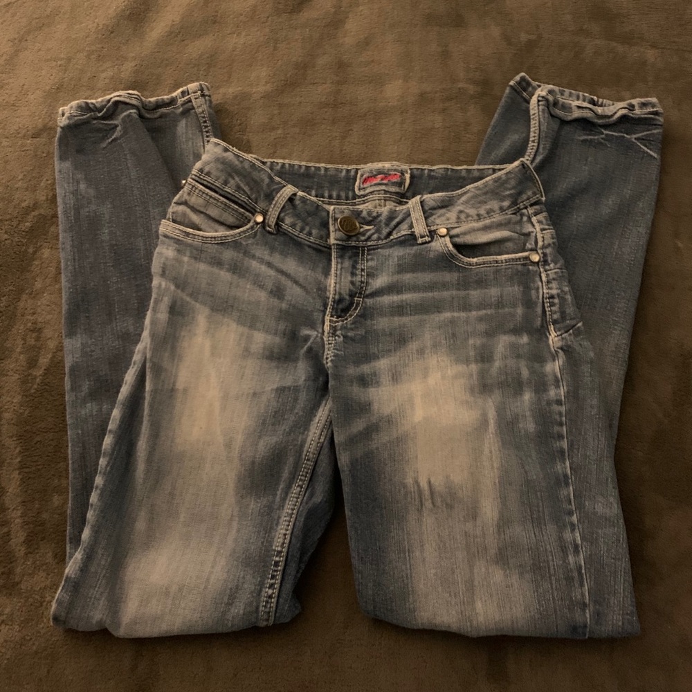 wrangler low rise basic blue jeans